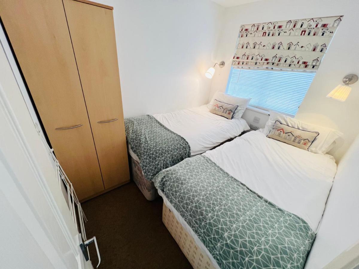 2 Bedroom Chalet Sb109, Sandown Bay, Isle Of Wight Brading Buitenkant foto