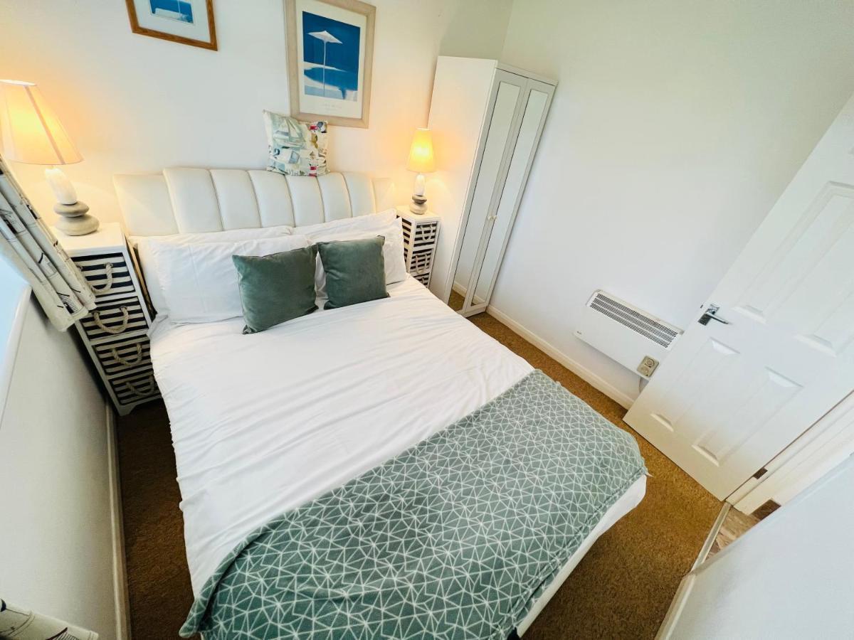 2 Bedroom Chalet Sb109, Sandown Bay, Isle Of Wight Brading Buitenkant foto